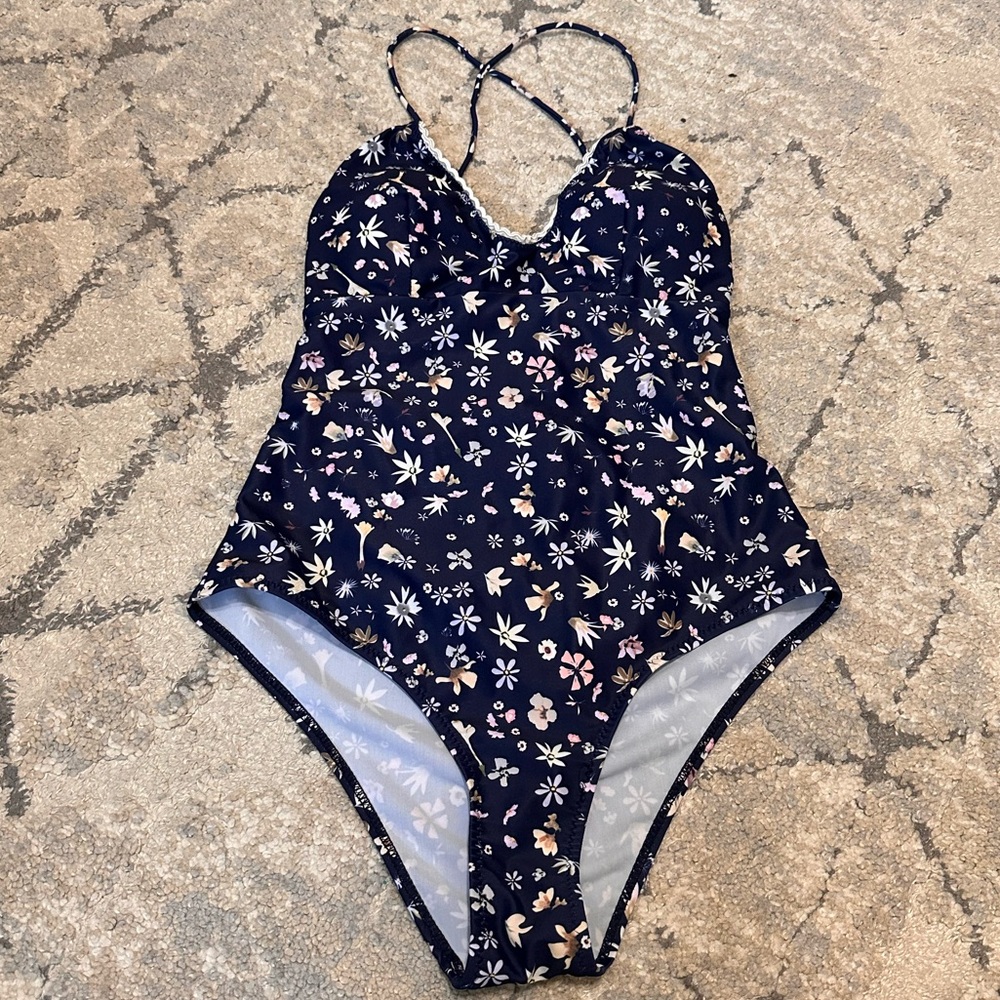One piece swimsuit 🩱✨